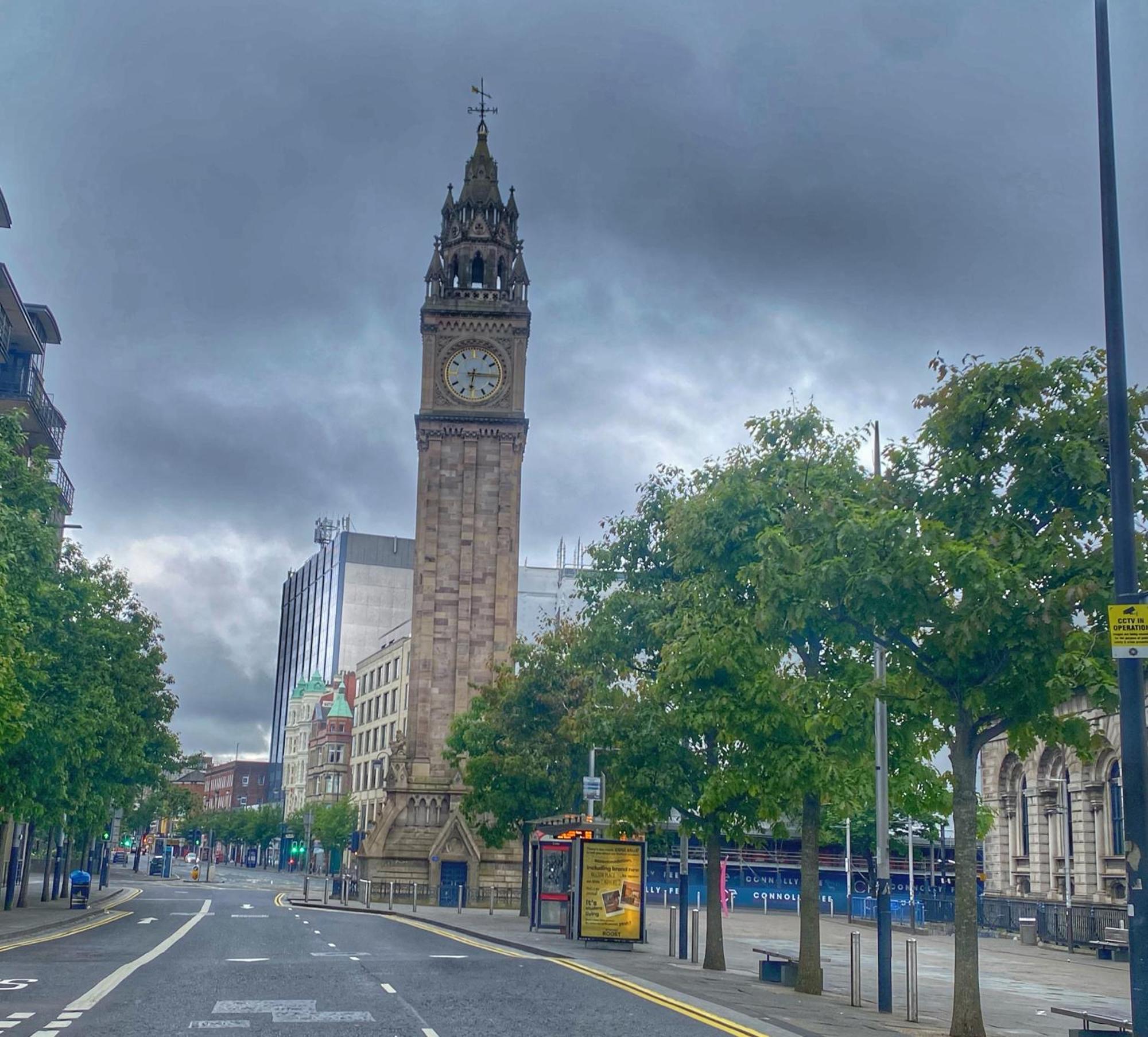 2 Bed City Centre Apt, Free Parking - Albert Clock, Customs House Belfast Luaran gambar